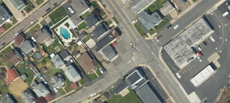 8th St