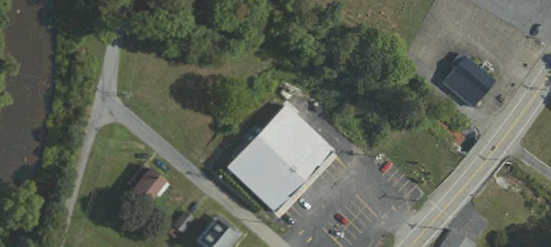 984 Barn St