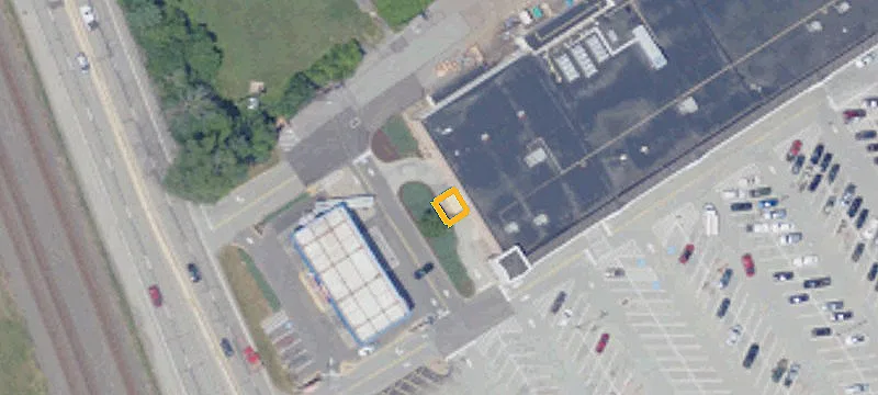 5 Quaker Vlg Shopping Ctr, Unit 18