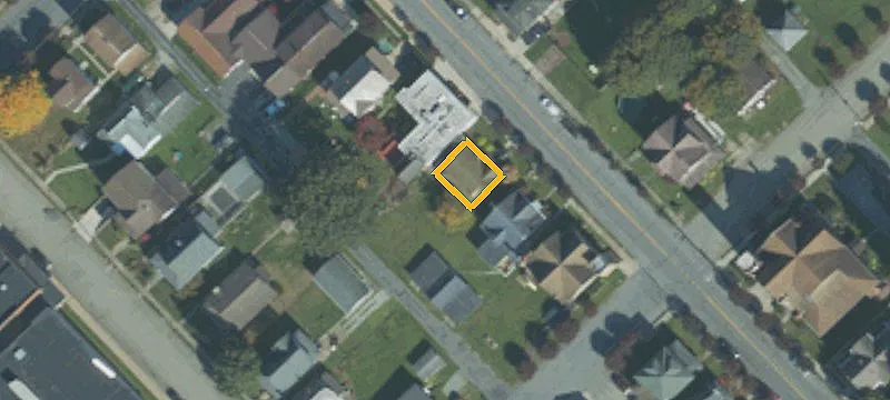 421 Main St