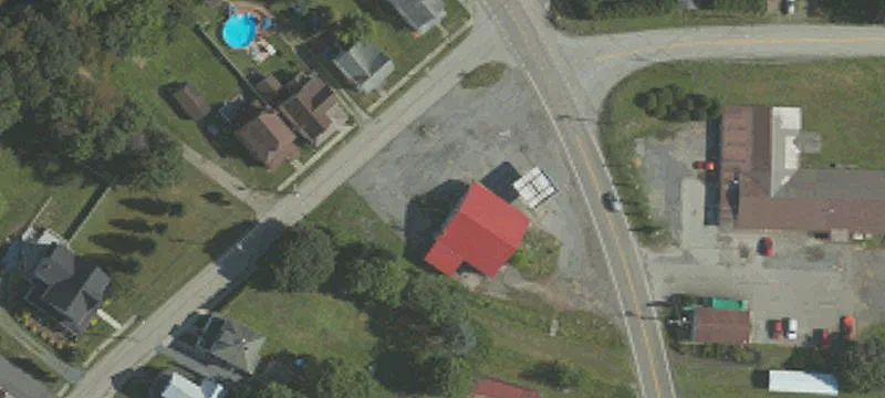 792 Barn St