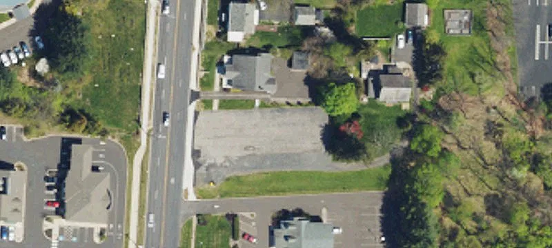 935 2nd St Pike