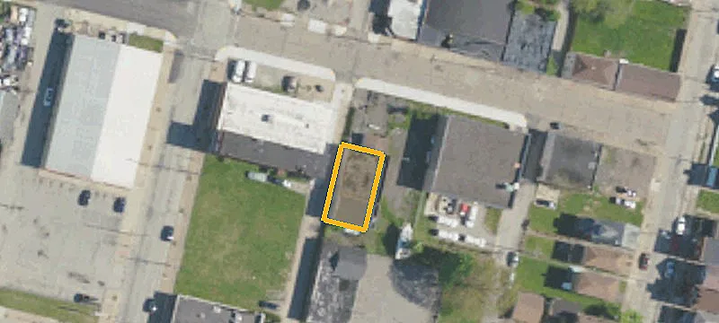 326 Large Ave
