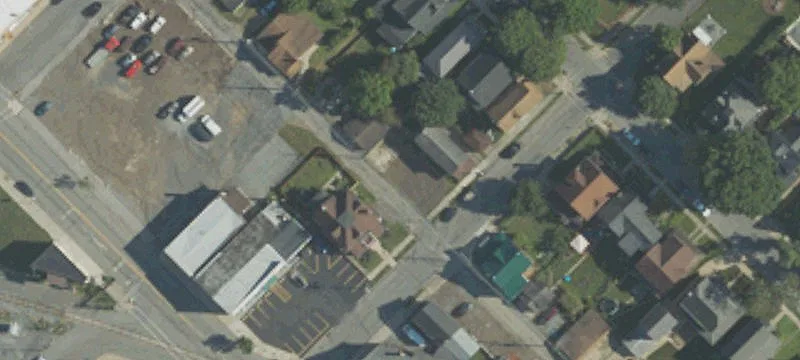 13th St
