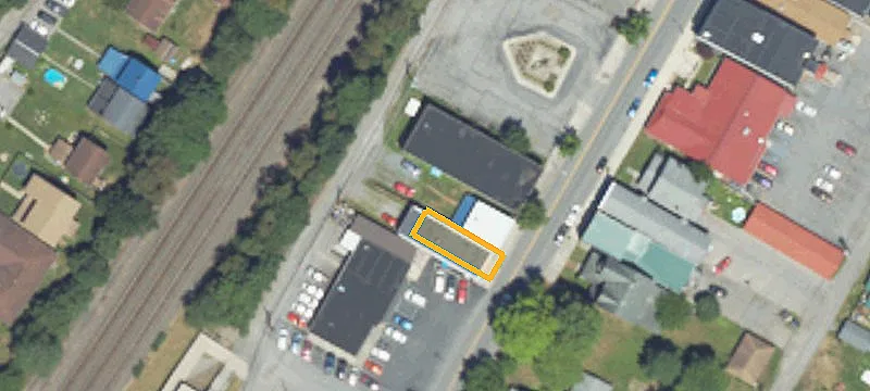 406 Main St