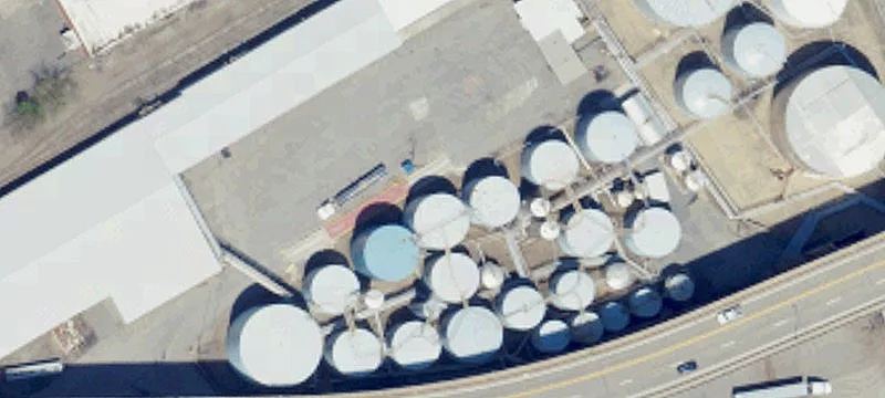 1000 Ella St