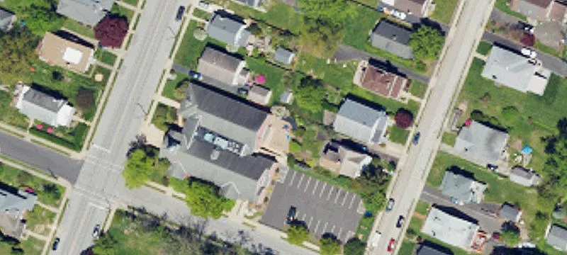 Linden Ave