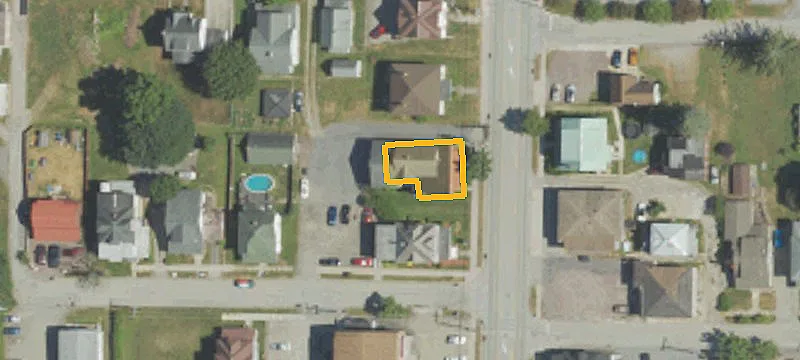 611 Ctr Ave