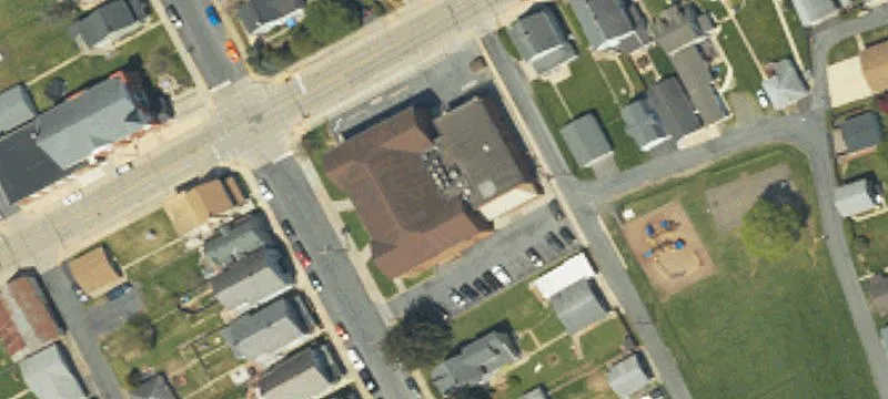 855 Lincoln Ave
