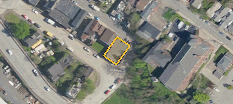 9 Maple Ave
