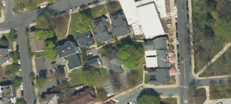 211 Warren Sq