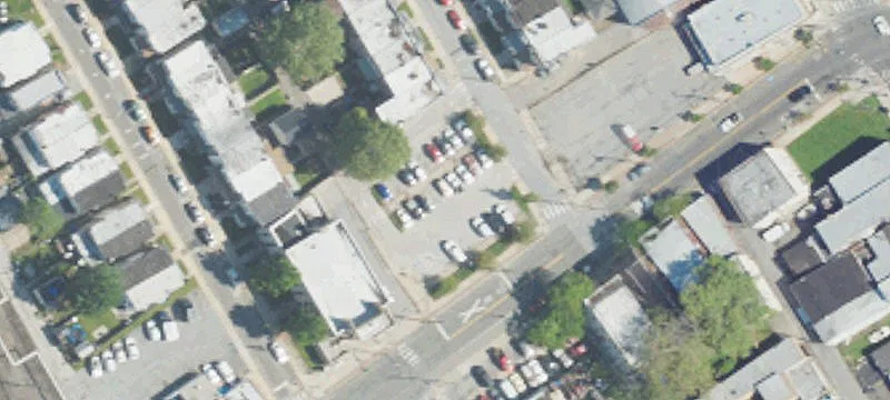 10th St