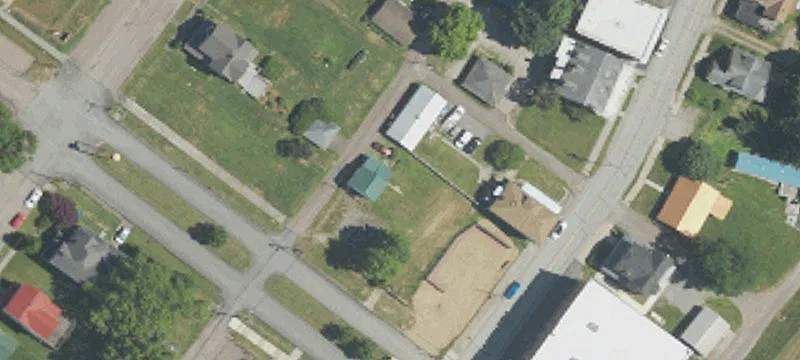 216 Maple Ave