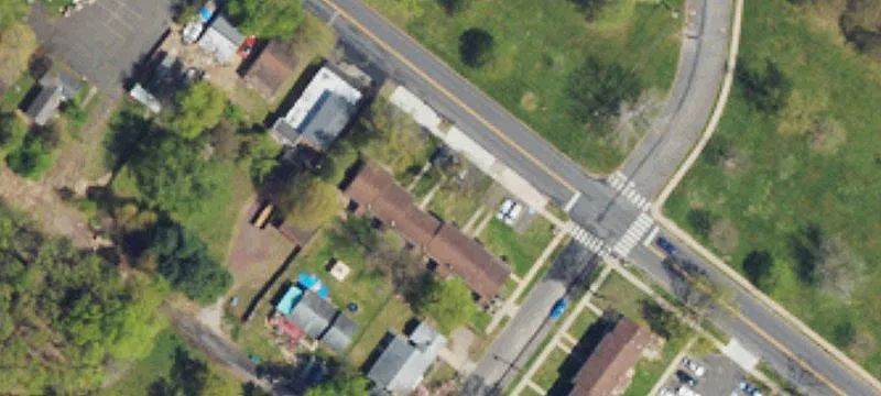 Colonial Ave