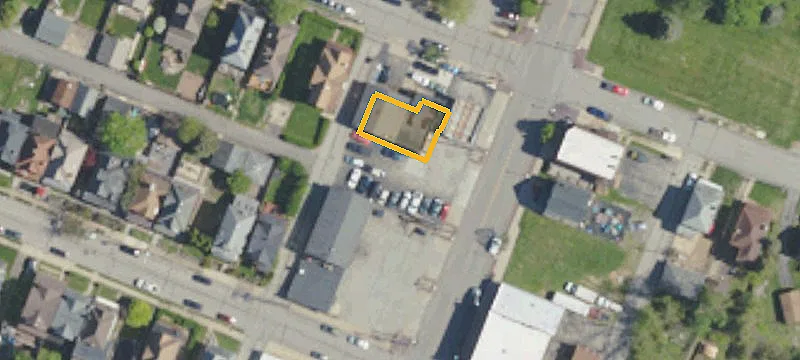 3304 Main St