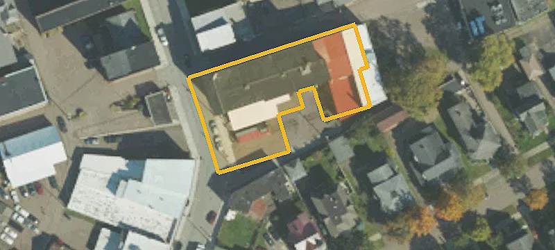 122 Ctr St