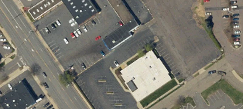 Pierce St
