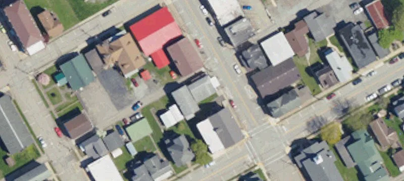 716 Peer St