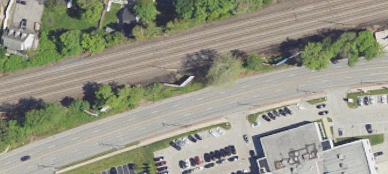 21 Lancaster Ave