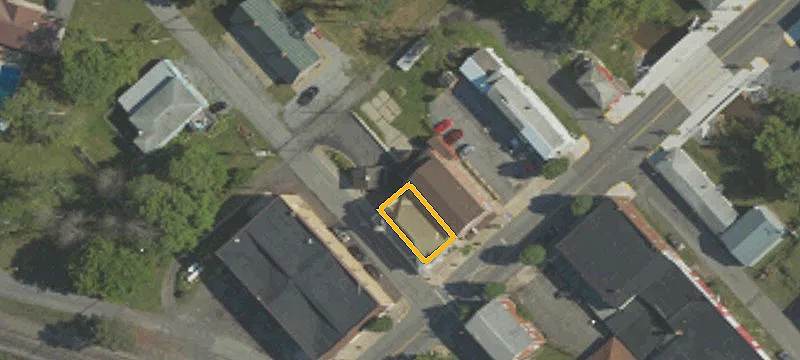 104 Sunshine Ave
