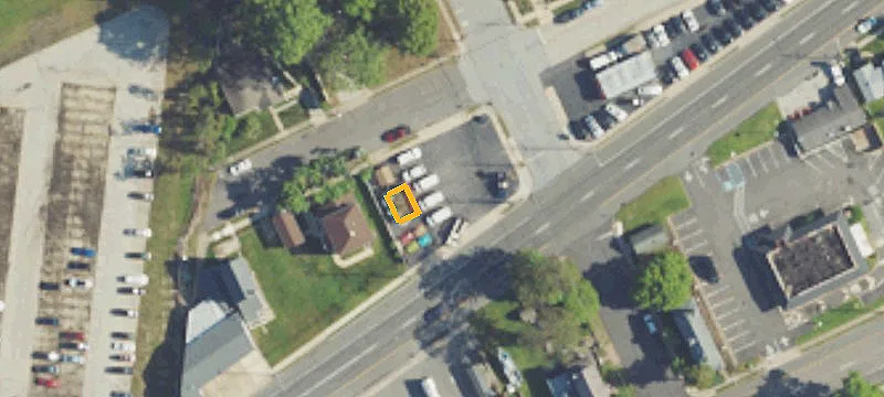 Wyandotte St
