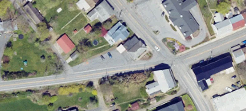 Ee Main St At N Carlisle St St