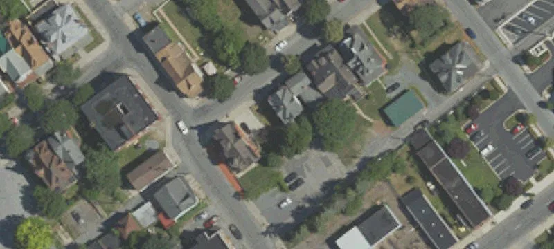 1019 Lexington Ave