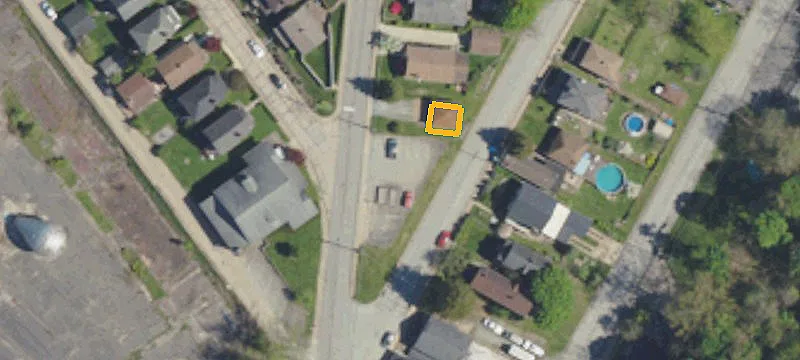 106 Ave F F