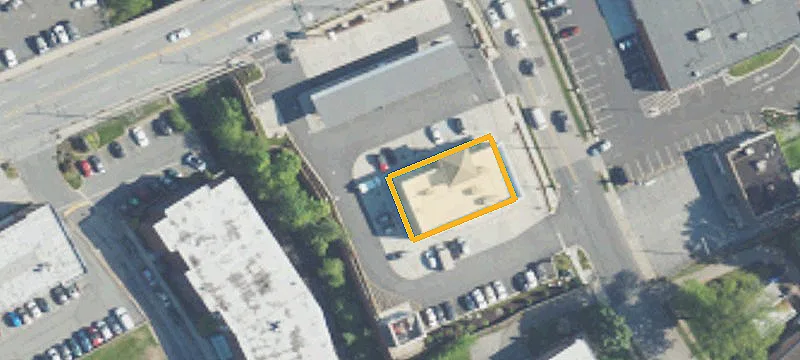 390 Chester Pike