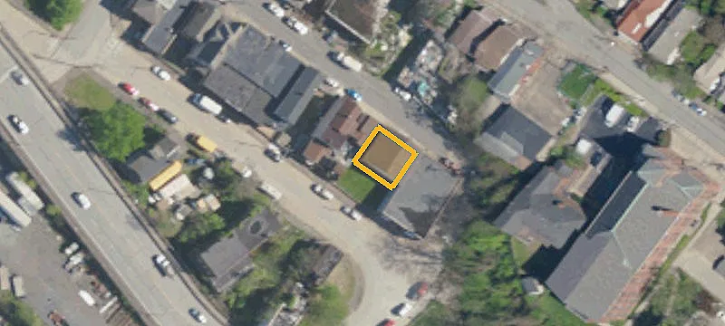 9 Maple Ave