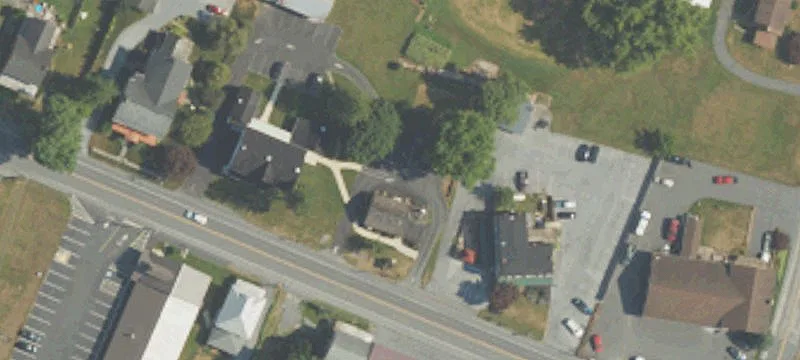 2425 Main St