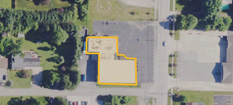 9060 Main St