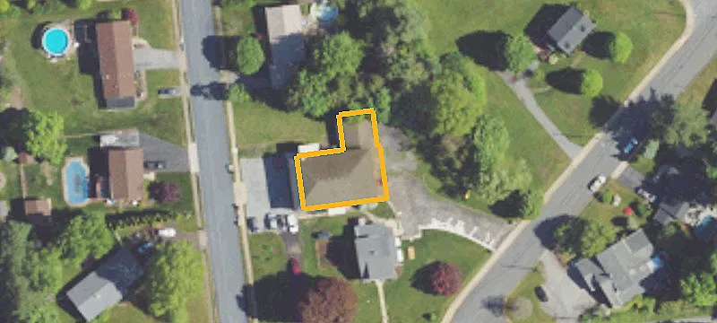 406 Carriage Dr