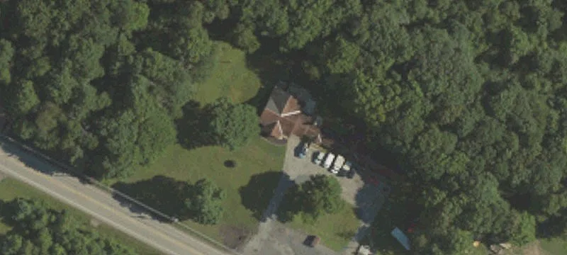 7582 Lincoln Hwy