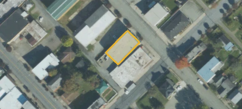 323 Ctr St