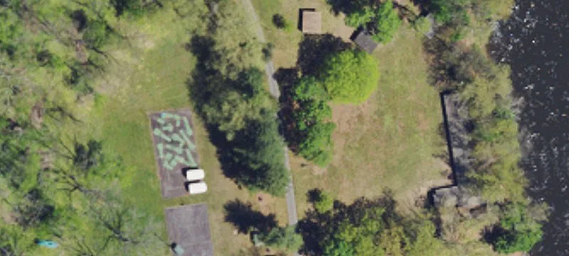 990 Riv Rd
