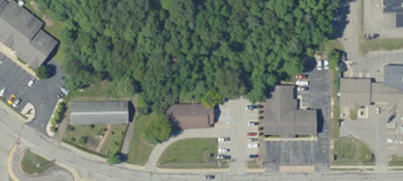 621 Kelly Blvd