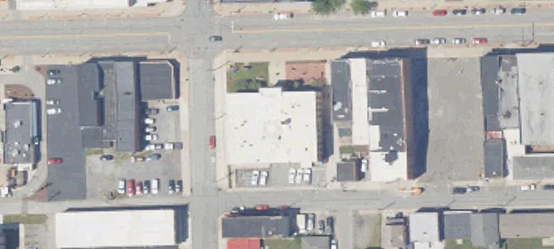 525 Lawrence Ave