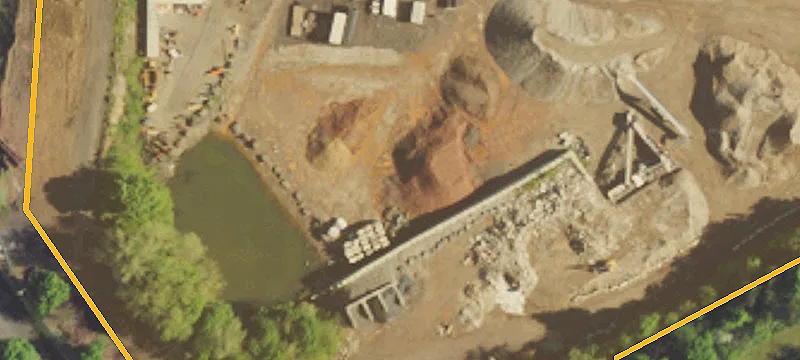 Quarry Rd