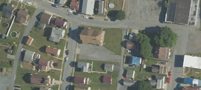 915 Caroline St