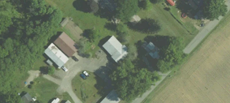 28 Roof Ln