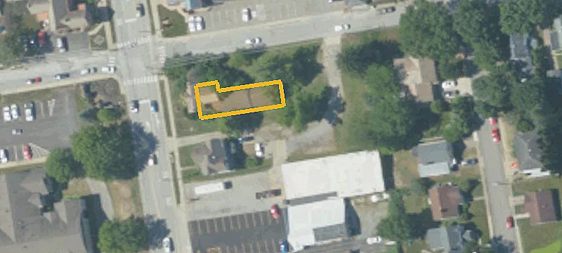 412 Main St