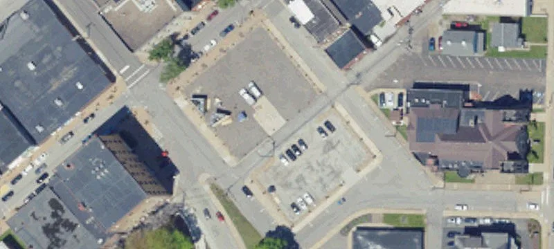 200 Main St