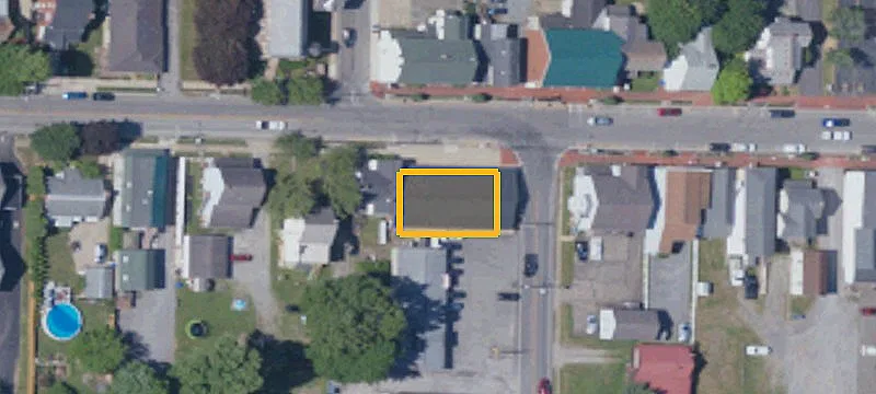 305 Main St