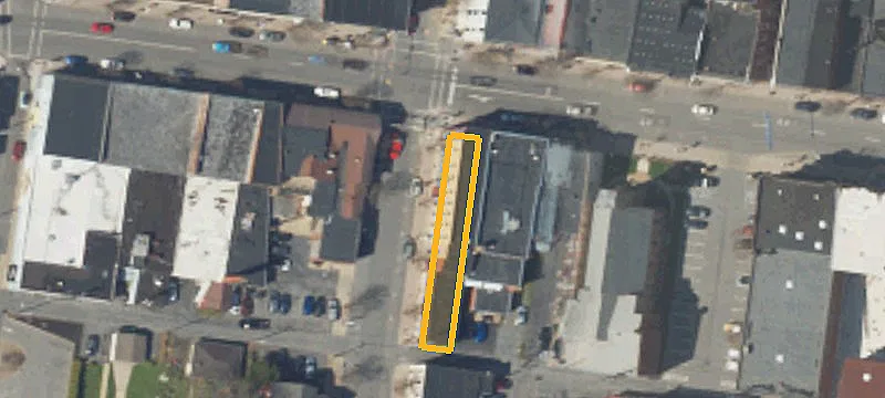 100 Main St