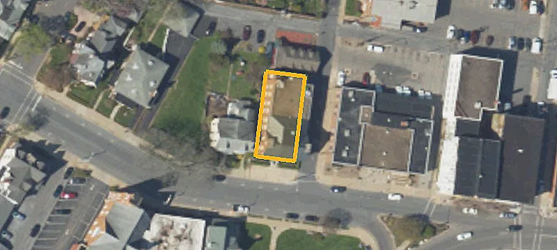 25 Main St