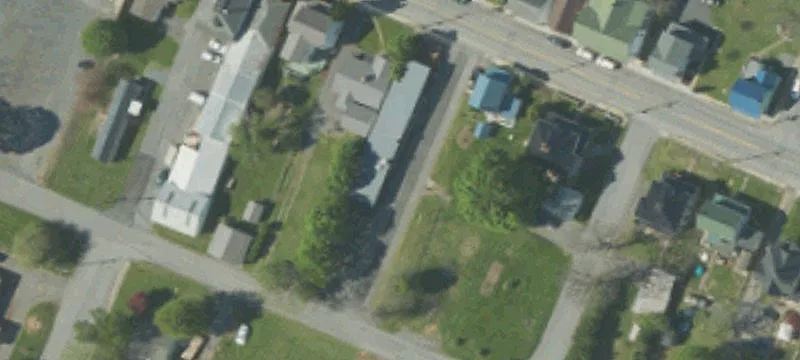513 Lincoln E Way