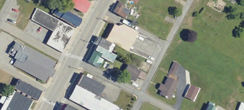 696 Main St
