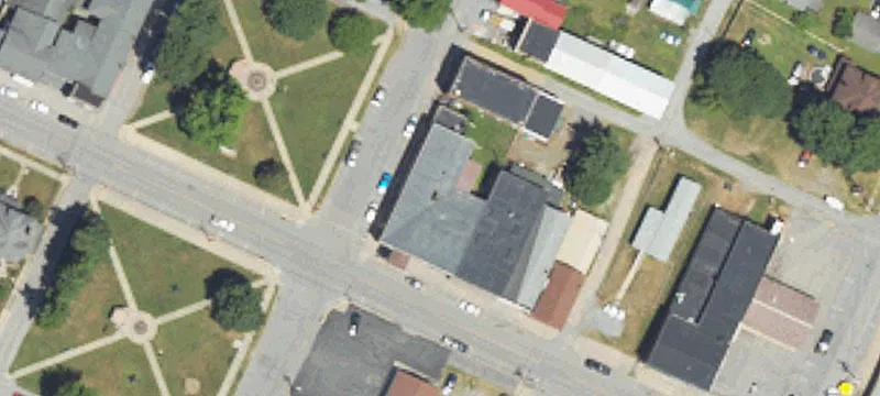 228 Curtin St
