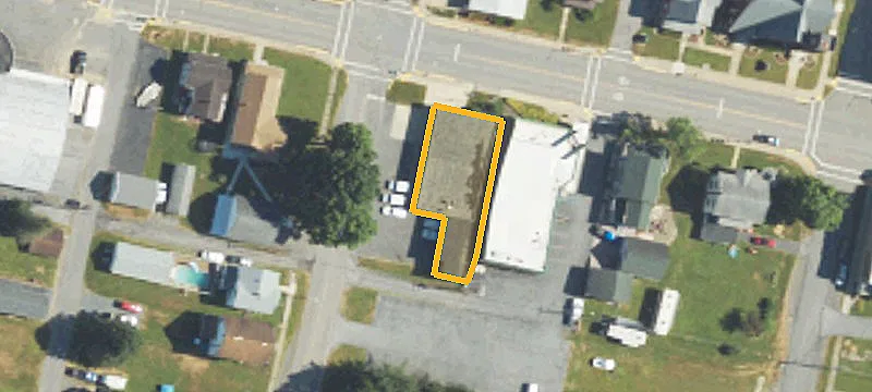 300 Main St